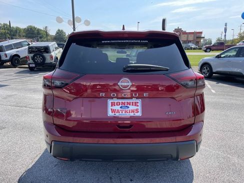 Used 2025 Nissan Rogue SV AWD/4WD image 5
