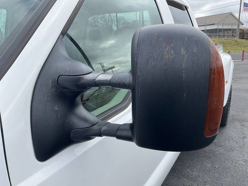 Used 2005 Ford F350 Lariat image 39