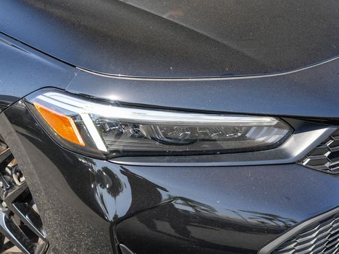 Used 2025 Honda Civic Sport image 2