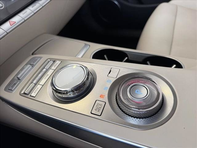 Used 2023 Genesis GV70 2.5T w/ Select Package AWD/4WD image 16