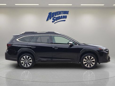 Certified 2025 Subaru Outback Touring AWD/4WD image 13