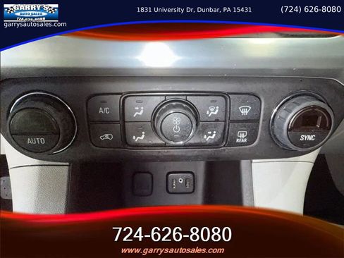 Used 2017 GMC Acadia SLE image 18