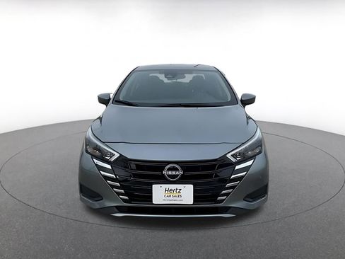 Used 2025 Nissan Versa SV image 4