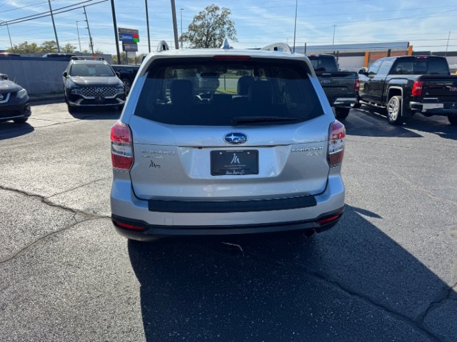 Used 2016 Subaru Forester 2.5i Limited AWD/4WD image 5