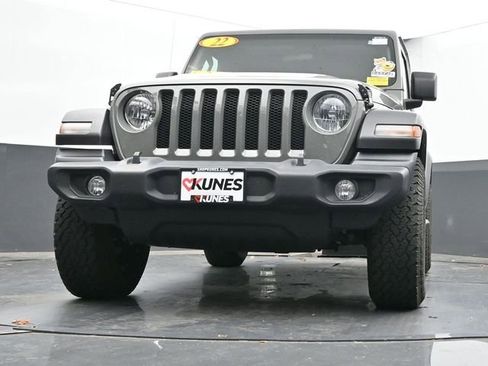 Used 2022 Jeep Wrangler Sport image 44