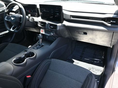 Used 2025 Ford Mustang Coupe RWD image 11
