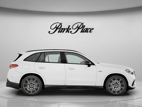 Used 2026 Mercedes-Benz GLC 43 AMG 4MATIC image 26