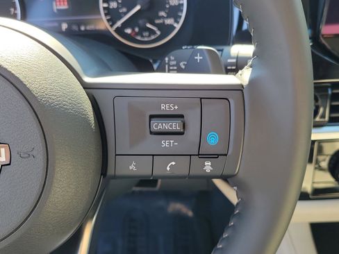 New 2025 Nissan Pathfinder SV image 28