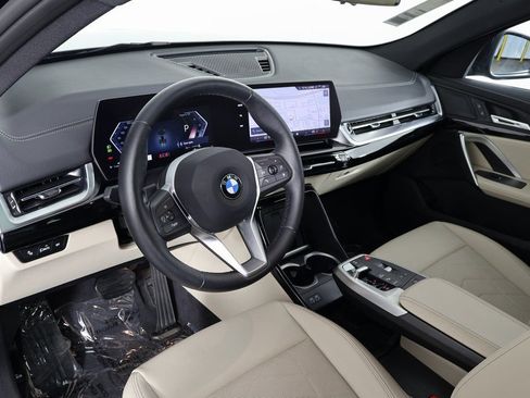 Used 2025 BMW X2 xDrive28i w/ Convenience Package AWD/4WD image 7