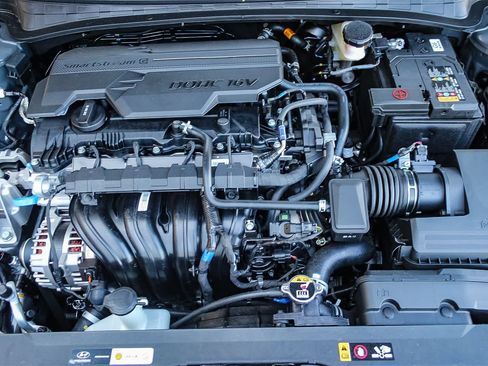 New 2025 Hyundai Elantra Sport image 13