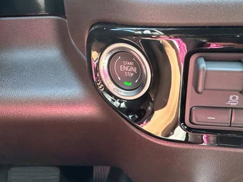 New 2026 GMC Sierra 1500 SLT w/ SLT Premium Plus Package image 32