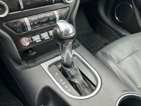 Used 2020 Ford Mustang Premium RWD image 19