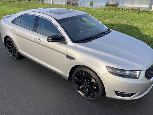 Used 2019 Ford Taurus SHO AWD/4WD image 14