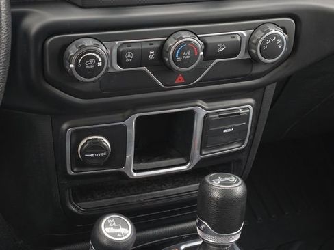 Used 2018 Jeep Wrangler Unlimited Sport image 21