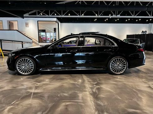 Used 2022 Mercedes-Benz S 580 4MATIC Sedan image 2