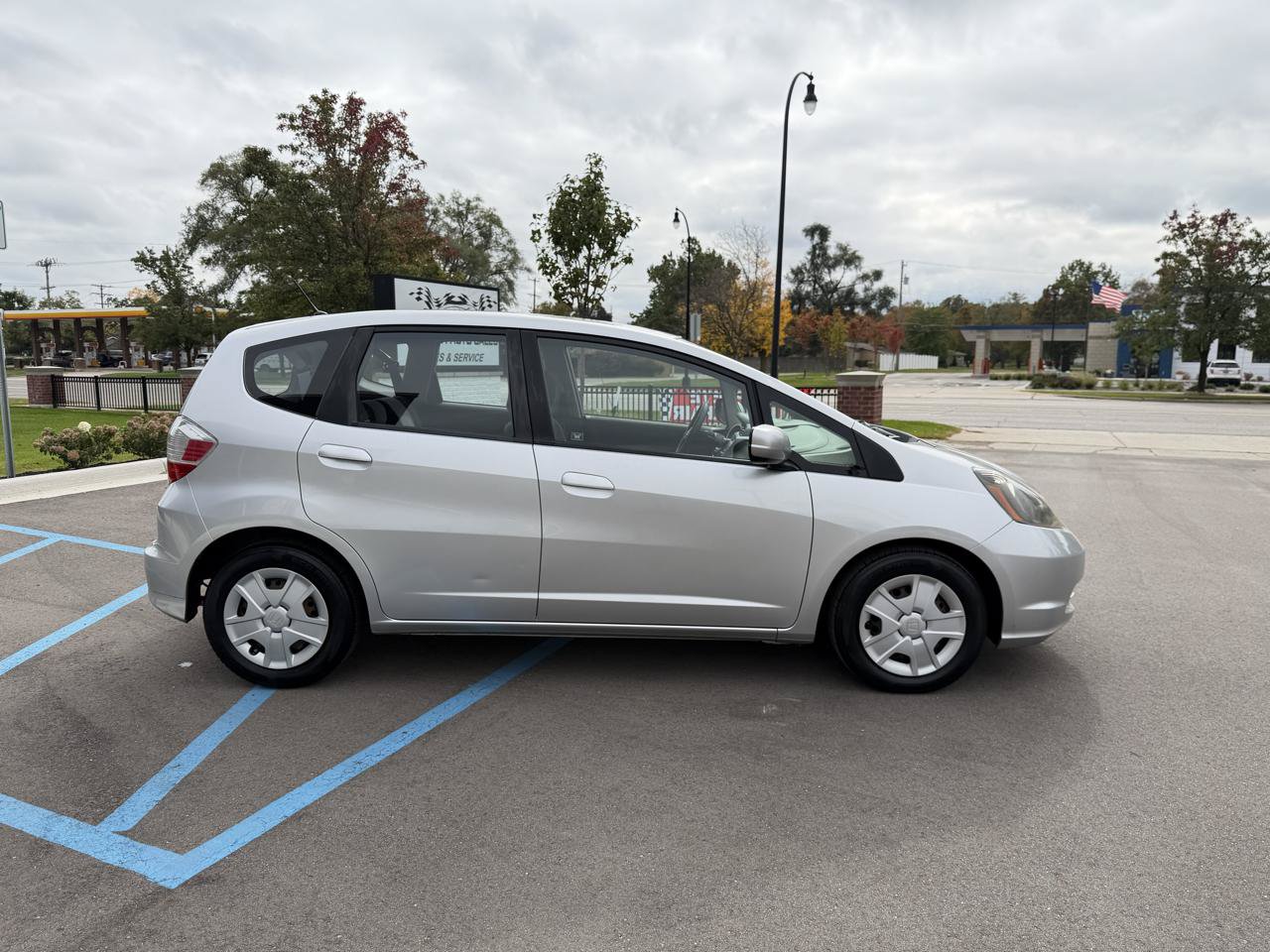 Used 2013 Honda Fit image 4