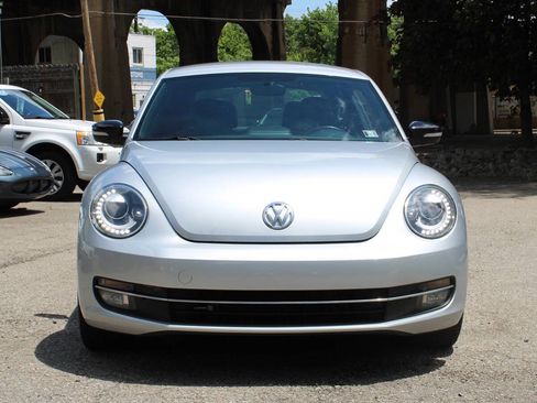 Used 2012 Volkswagen Beetle 2.0T FWD image 3