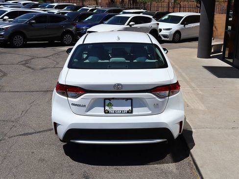 Used 2020 Toyota Corolla LE FWD image 10