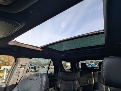 Used 2022 Ford Explorer ST w/ Equipment Group 401A image 28