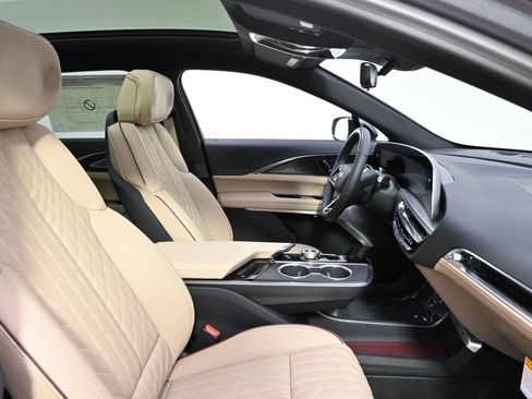 New 2025 Cadillac Lyriq Sport image 15