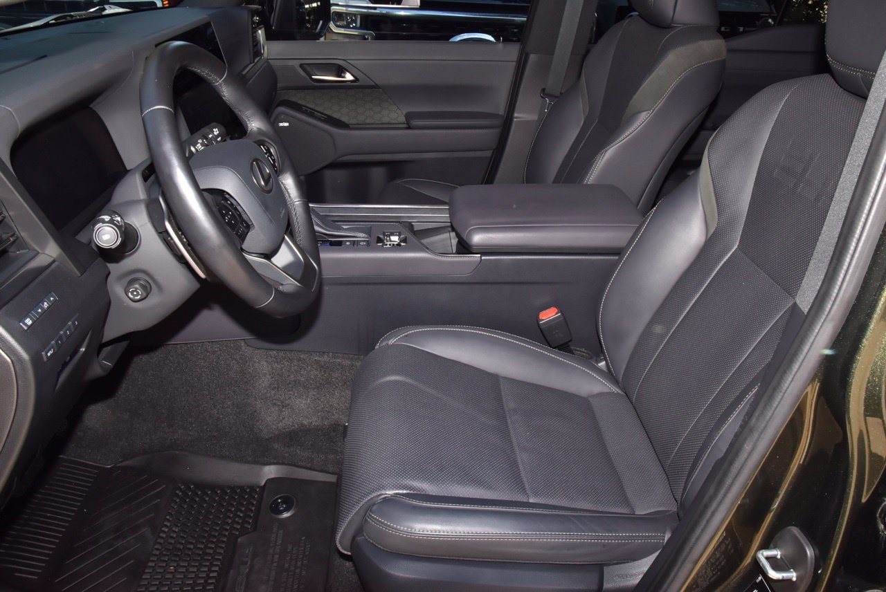Used 2024 Lexus GX 550 AWD/4WD image 13