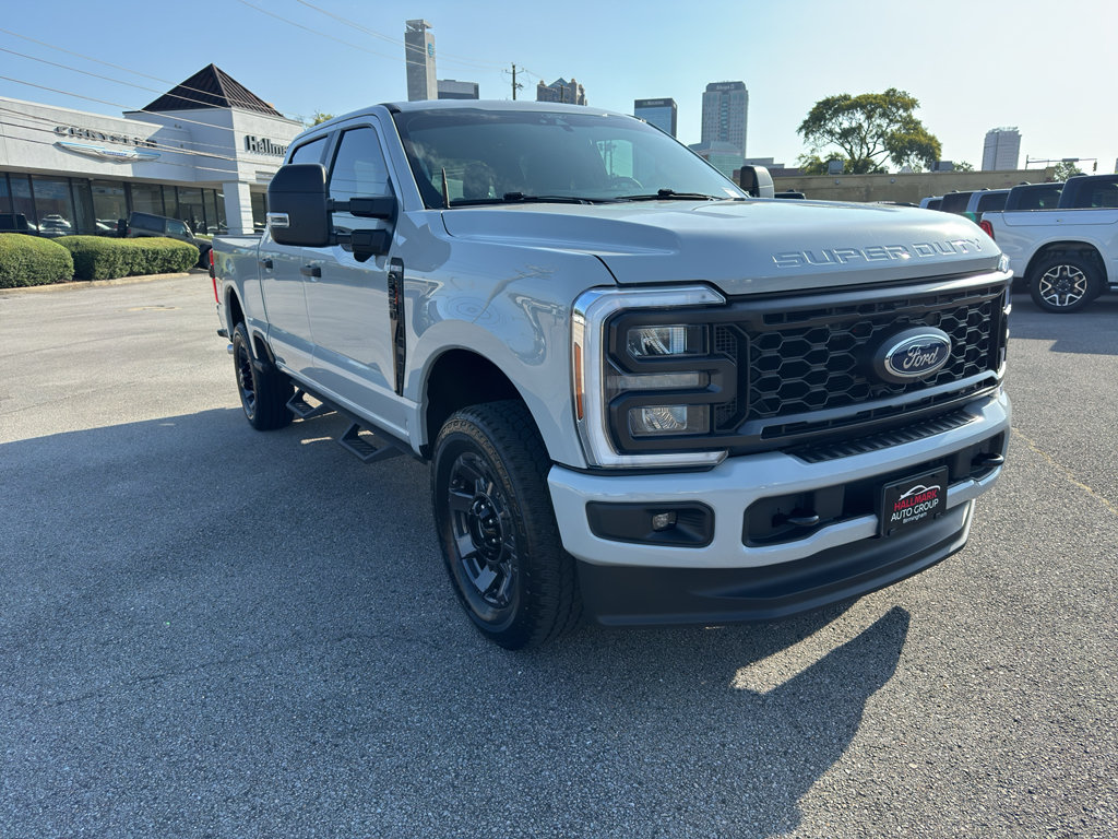 Used 2025 Ford F250 XL w/ STX Appearance Package AWD/4WD image 2