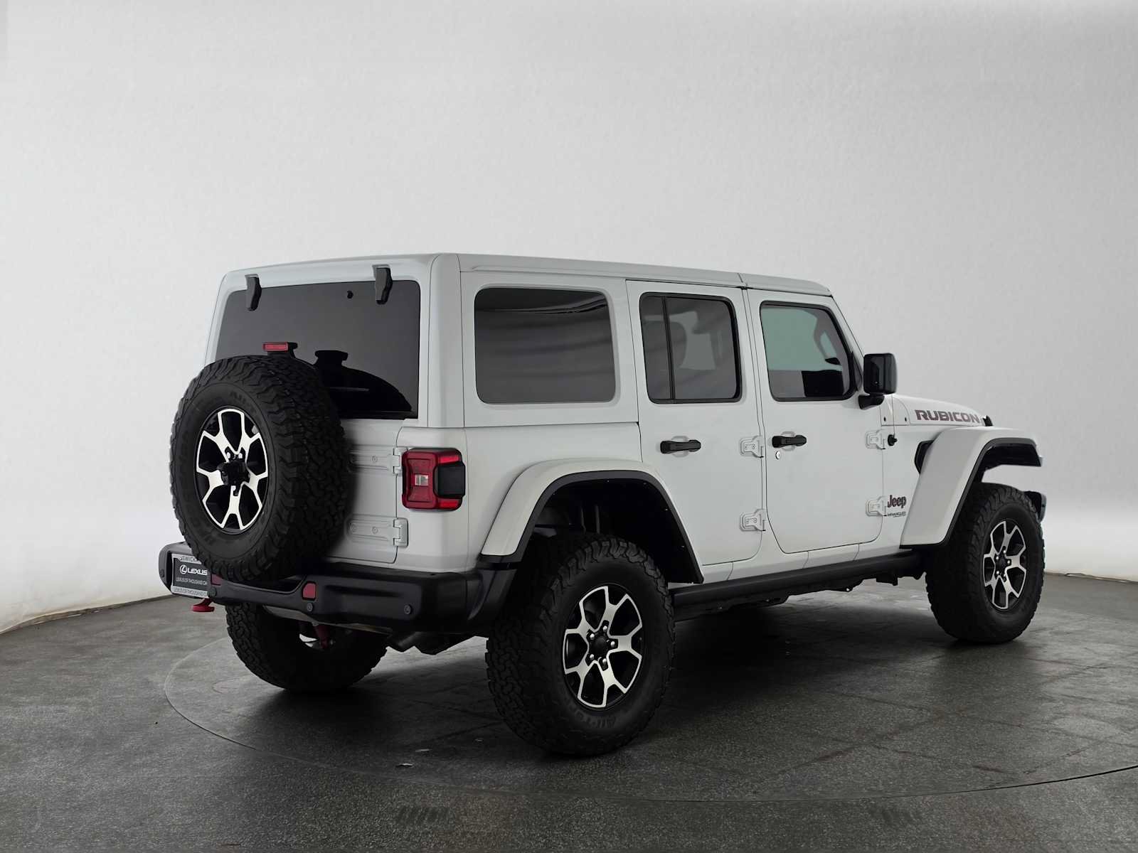 Used 2022 Jeep Wrangler Unlimited Rubicon w/ Steel Bumper Group AWD/4WD image 3