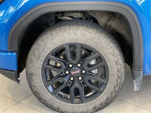 Used 2022 GMC Sierra 1500 Elevation w/ X31 Off-Road Package AWD/4WD image 13
