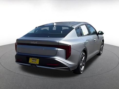 Used 2025 Kia K4 LXS image 12