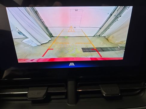 New 2026 Chevrolet Trax LT w/ Sunroof Package image 25