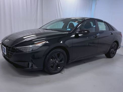 Used 2023 Hyundai Elantra SEL image 17