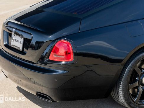 Used 2017 Rolls-Royce Wraith RWD image 17