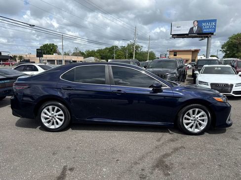 Used 2022 Toyota Camry LE image 4