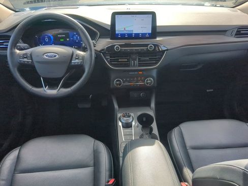 Used 2020 Ford Escape Titanium image 12