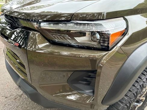 Used 2024 Chevrolet Colorado ZR2 w/ ZR2 Convenience Package III AWD/4WD image 9