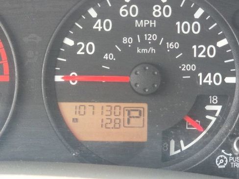 Used 2014 Nissan Frontier SV AWD/4WD image 40