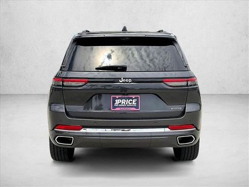 Used 2023 Jeep Grand Cherokee Overland w/ Luxury Tech Group IV RWD image 4