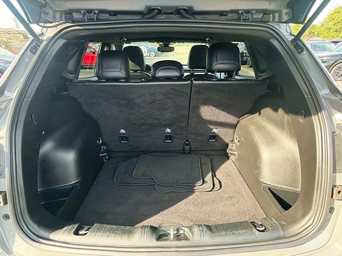 Used 2024 Jeep Compass Limited image 26