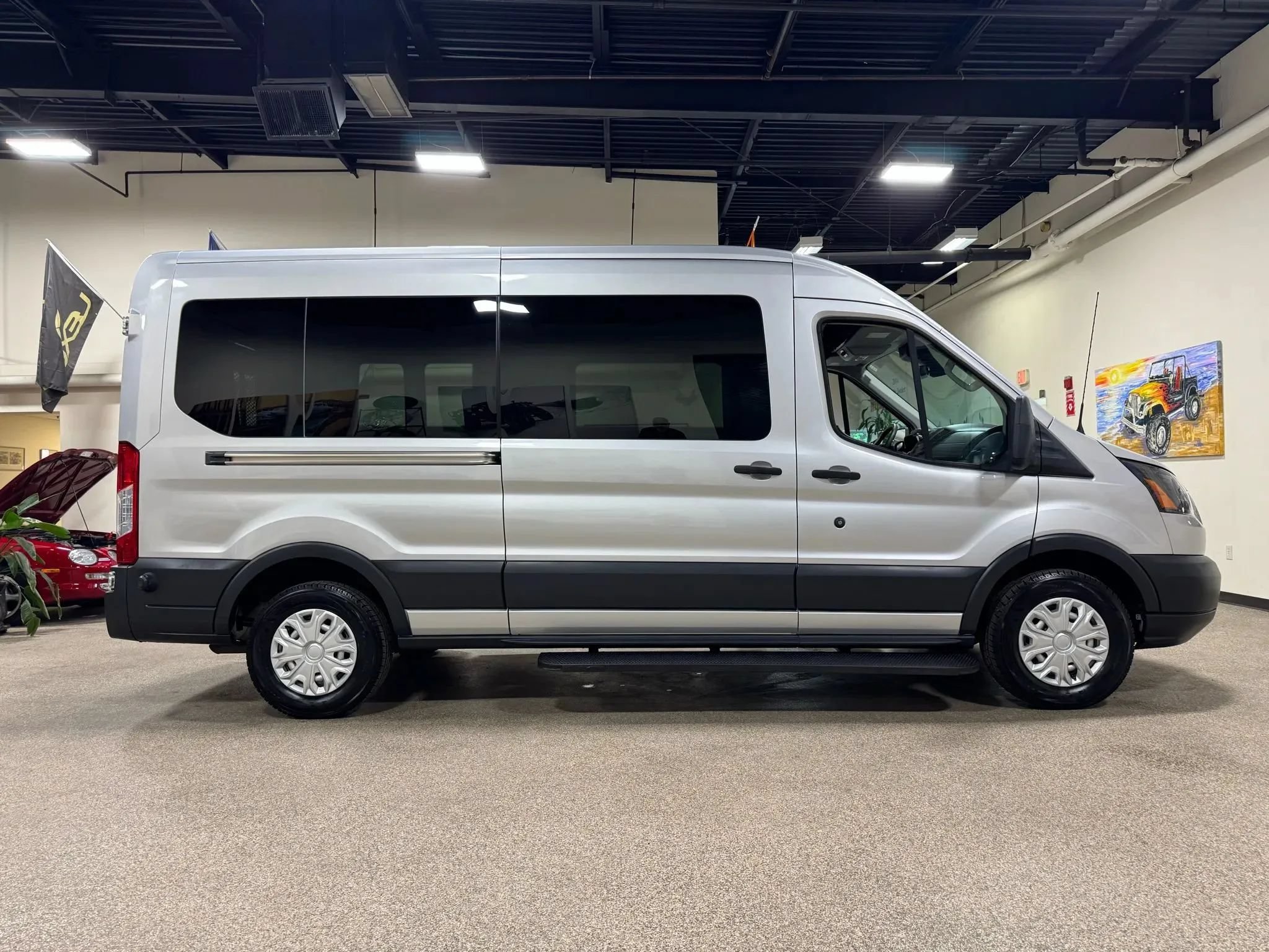 Used 2015 Ford Transit 250 148 Medium Roof RWD image 5