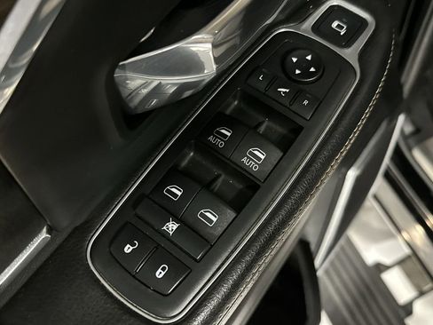 Used 2019 RAM 3500 Laramie image 13