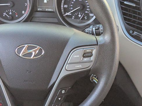 Used 2017 Hyundai Santa Fe Sport image 18