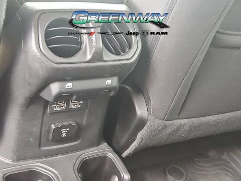 Used 2022 Jeep Wrangler Unlimited Sahara w/ Cold Weather Group AWD/4WD image 25