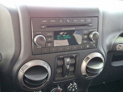 Used 2016 Jeep Wrangler Unlimited Sport w/ Quick Order Package 23S image 19