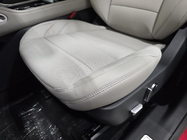 New 2026 Lincoln Nautilus Premier w/ Jet Appearance Package AWD/4WD image 25