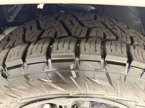 Used 2019 Toyota 4Runner SR5 Premium image 10