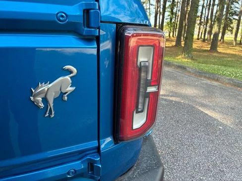 Used 2021 Ford Bronco Outer Banks AWD/4WD image 15