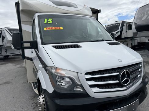 Used 2014 Mercedes-Benz Sprinter 3500 image 5