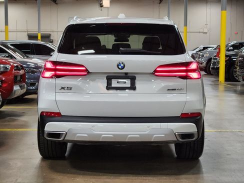 Used 2024 BMW X5 sDrive40i w/ Parking Assistance Package RWD image 9