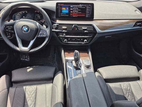 Used 2023 BMW 530i w/ Premium Package RWD image 16