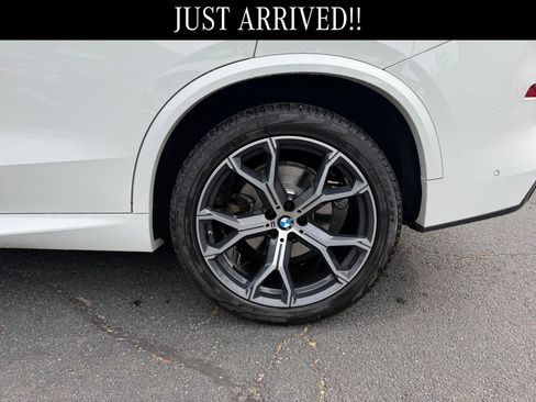 Used 2021 BMW X5 xDrive40i w/ M Sport Package AWD/4WD image 6